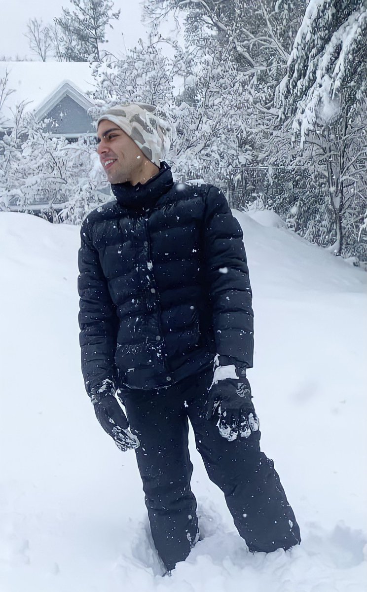 WillMattyDj's tweet photo. Having a blast and getting ready for the upcoming winter ❄️ #FuryvsNgannou #1989TaylorsVersion #AVFC #azavl #aznec #snow #winter #boston #Massachusetts #usa https://t.co/QEF3GCbKaa