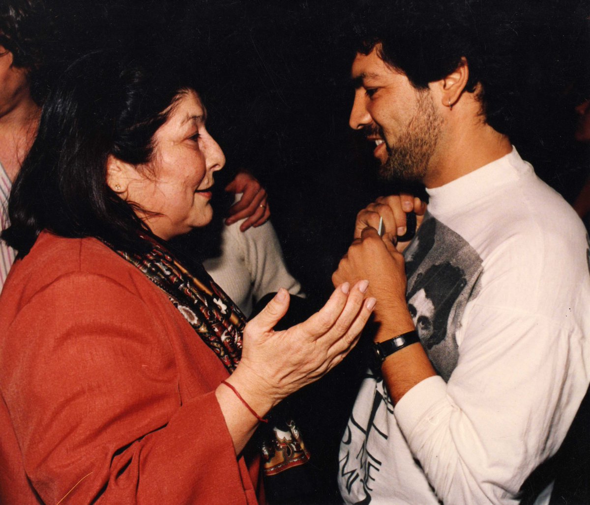 Encontré una cinta con una emocionante charla con Mercedes Sosa en la primera mitad de los 90, en la que habla de las democracias de hoy y de sus admirados Hamlet Lima Quintana, Víctor Heredia, León Gieco, Caetano.

Una joya.

Pondré eso en una nota de cba24n.

<a href="/Cba24Ncomar/">cba24n Oficial</a>