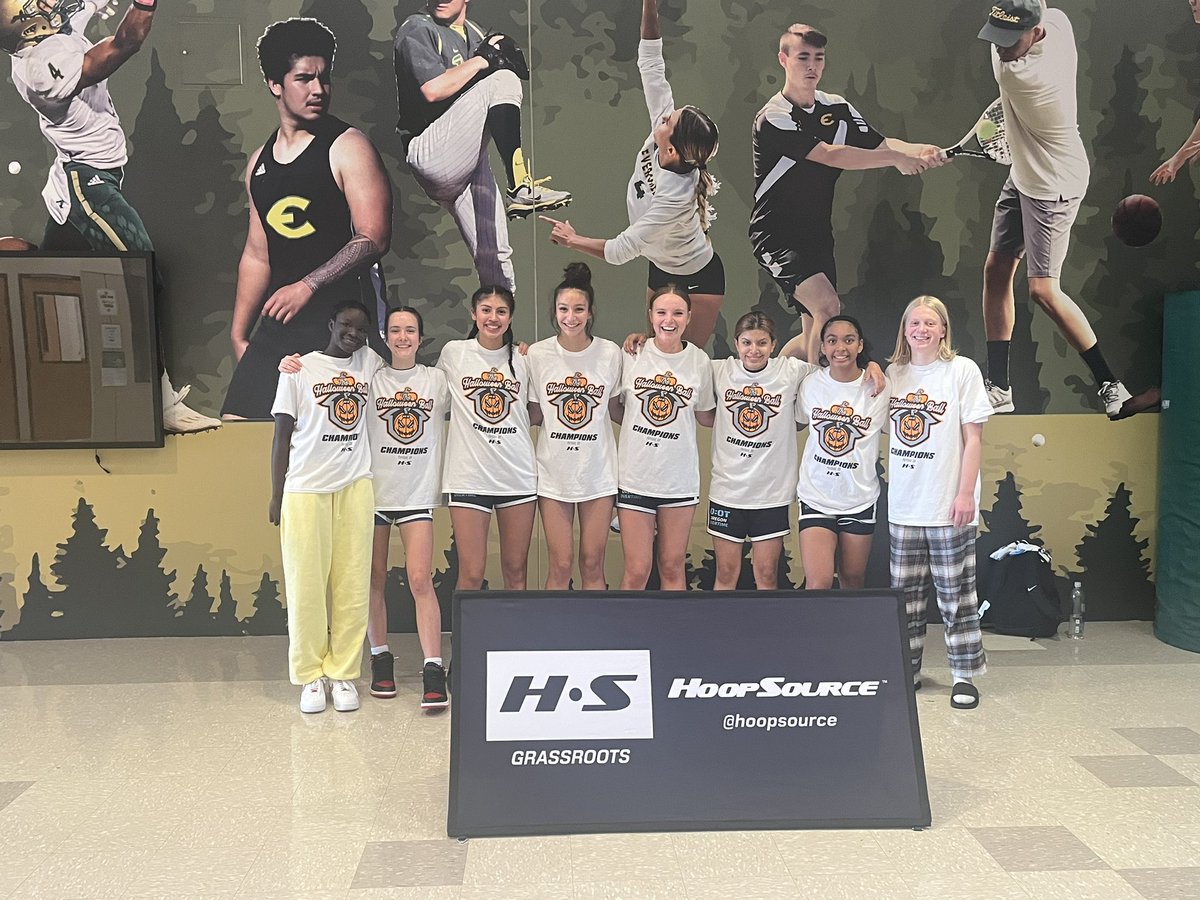 adiafancher2028's tweet photo. .@HoopSource1 Halloween Ball varsity HS champs with Oregon Overtime! https://t.co/XGFWCjAmFG