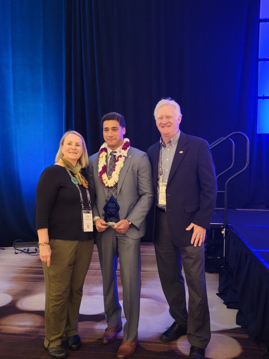 LauraE_R's tweet photo. What an AWESOME close to @CSocialWorkEd #APM23. @ukcosw Dean @DrJayMiller1 was honored with the Distinguished Recent Contributions to Social Work Education Award. Congratulations Dean Miller! A well deserved honor. https://t.co/E7tn6fnAXY