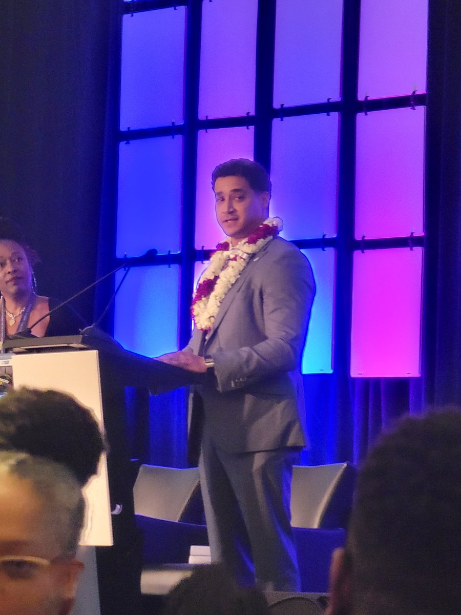 LauraE_R's tweet photo. What an AWESOME close to @CSocialWorkEd #APM23. @ukcosw Dean @DrJayMiller1 was honored with the Distinguished Recent Contributions to Social Work Education Award. Congratulations Dean Miller! A well deserved honor. https://t.co/E7tn6fnAXY