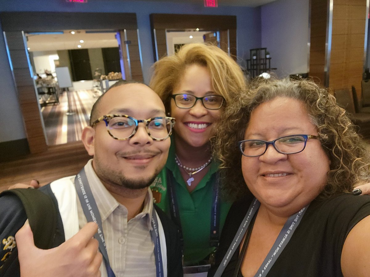 LauraE_R's tweet photo. Love getting my nerd on with @DrGriseOwens @DrMindyBE @Norrisp01 at @CSocialWorkEd #APM23 https://t.co/bR5B1XB9ej