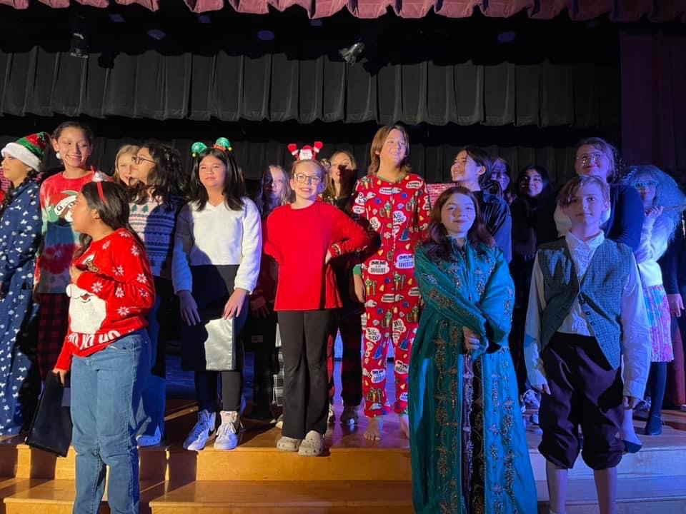 MsCabral1's tweet photo. Great work Thespian Hawks! Fall Show was a success! @NEISDFineArts @harrishawks https://t.co/hdOe1CjE8M