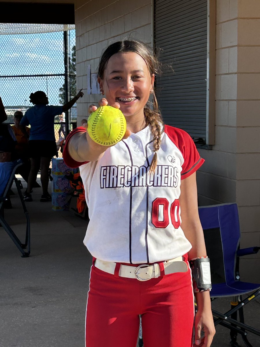 LaneyWhite00's tweet photo. First home run!!! “Respect the training, honor the commitment, cherish the results” @fcbalavender09 https://t.co/QU3nckQ4Og