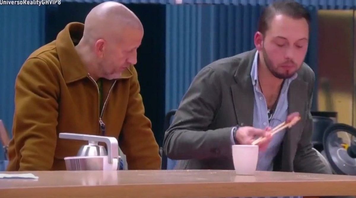 Tyshha's tweet image. #GHVIPDBT7 #GHVIP290 #GHVIP300 
A ver si revientas 🐷