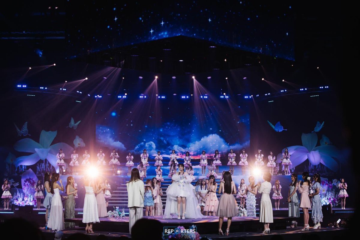 หนึ่งในคนที่จุดประกายให้คนอยากมาเป็นไอดอล หนึ่งในคนที่ถูกยกชื่อมาเป็นต้นแบบในการใช้ชีวิต ขนลุกมากจริงๆ