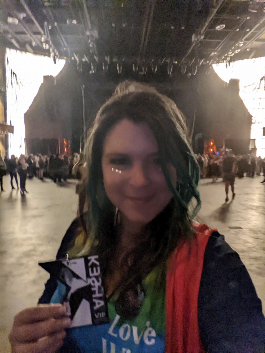 ONLYYY LOVEEE CAN SAVEE US NOWWW ❤️