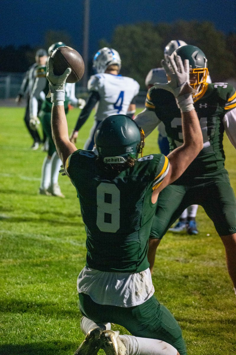 SHAUN_WALRATH's tweet photo. Career Stats:

238 Attempts
1360 Rushing Yards
15 Rushing Touchdowns
34 Catches
511 Receiving Yards
2 Touchdowns 
367 Return Yards
2256 All Purpose Yards
18 Total Touchdowns https://t.co/91spo9d6xO