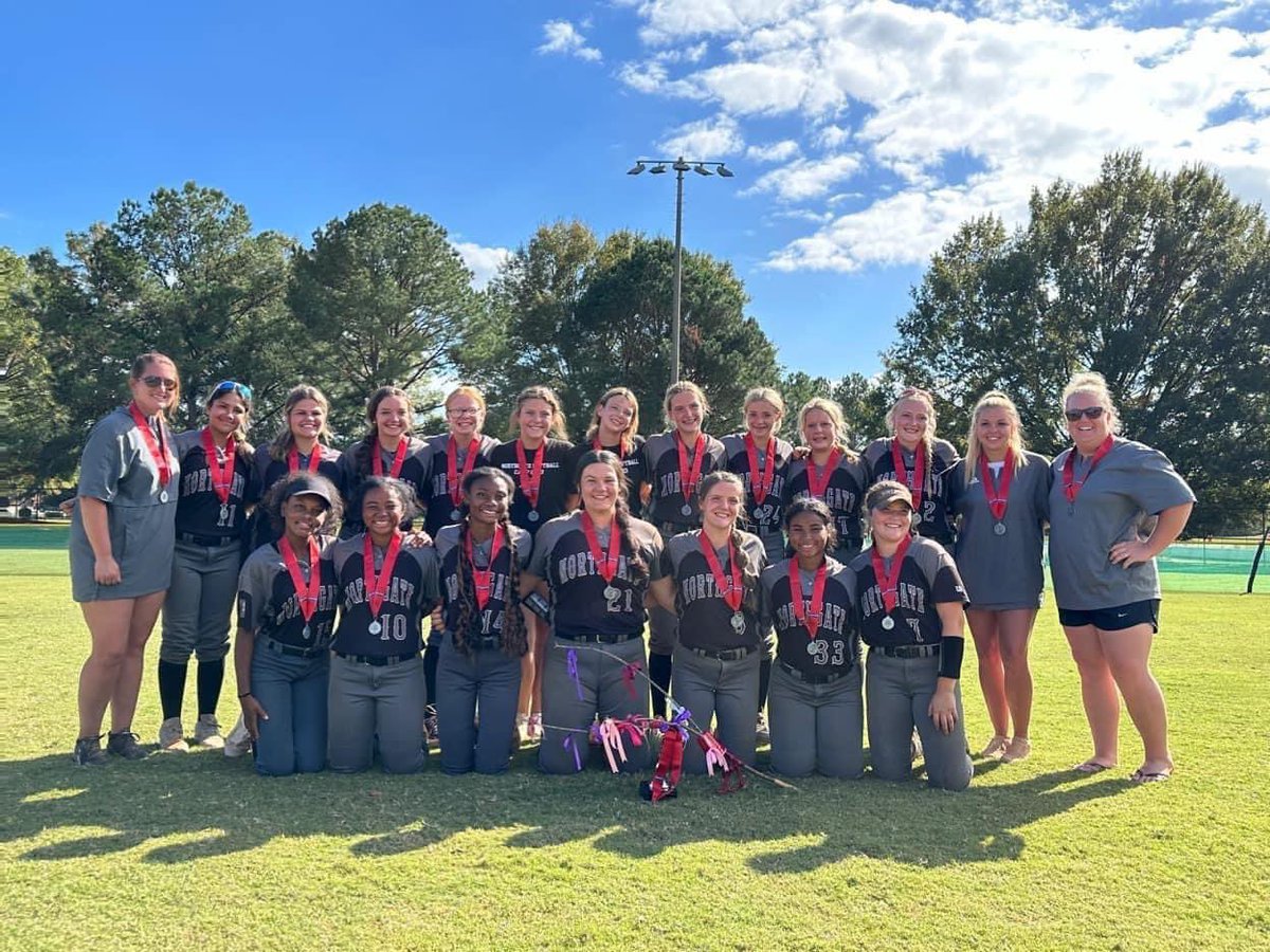 KN_baller20's tweet photo. Total team effort!  Loved playing with my teammates in the Columbus atmosphere!  We had a great week….5A state runner up!  Thanks for everyone who supported us!  @NGHSVIKINGSB https://t.co/YPwij0JsNH