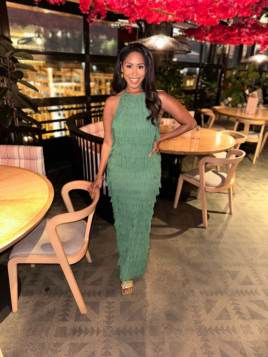 A beautiful day in the neighborhood ✨

👗 @andreayoungthestylist

#winterharris #contentcreator #contentcreation #contentcreationstrategy #lamdc #realitytv #thingstododc #influencer #brandambassador #dcnightlife #rooftopbar #rooftops #dcrooftop