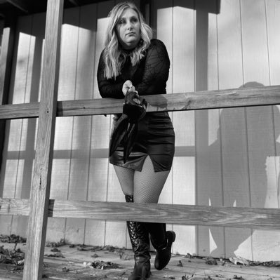 Lauralea_V's tweet photo. #NewProfilePic https://t.co/UI15RYDcBH