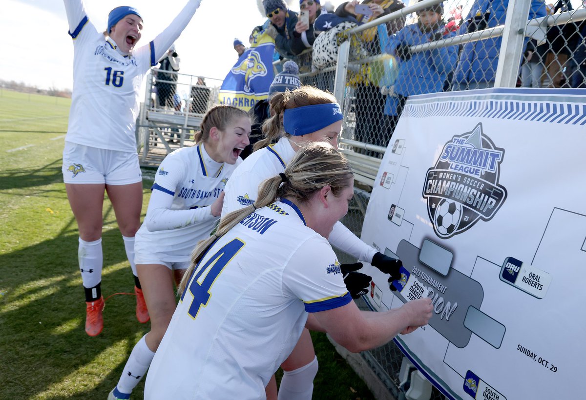 GoJacksSoccer's tweet photo. 🚨 BREAKING 🚨

Your Jackrabbits will be HOSTING @TheSummitLeague Championship next weekend against Omaha! Stay tuned the next couple of days for more info 👀

#GoJacks 🐰 https://t.co/gc5mngLsZ4