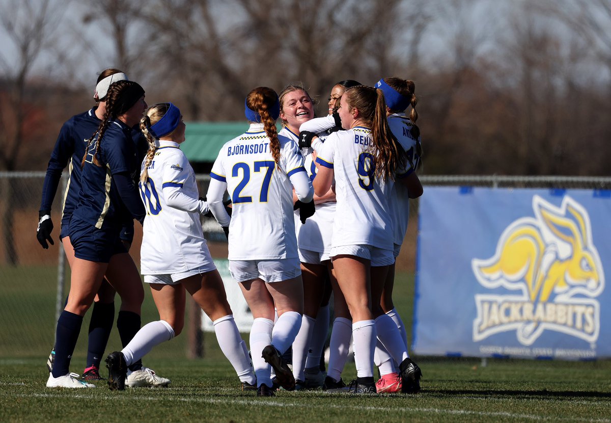 GoJacksSoccer's tweet photo. 🚨 BREAKING 🚨

Your Jackrabbits will be HOSTING @TheSummitLeague Championship next weekend against Omaha! Stay tuned the next couple of days for more info 👀

#GoJacks 🐰 https://t.co/gc5mngLsZ4