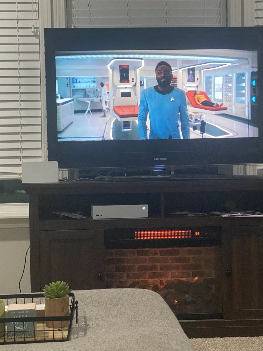 JasonRBullock1's tweet photo. Watching @StarTrekOnPPlus! Subspace Rhapsody for the 1,000th time. It just one of those episodes that’s just brings me so much joy. @StarTrek #StarTrekSNW #StarTrek #myhappyplace https://t.co/d0aAMkgE51