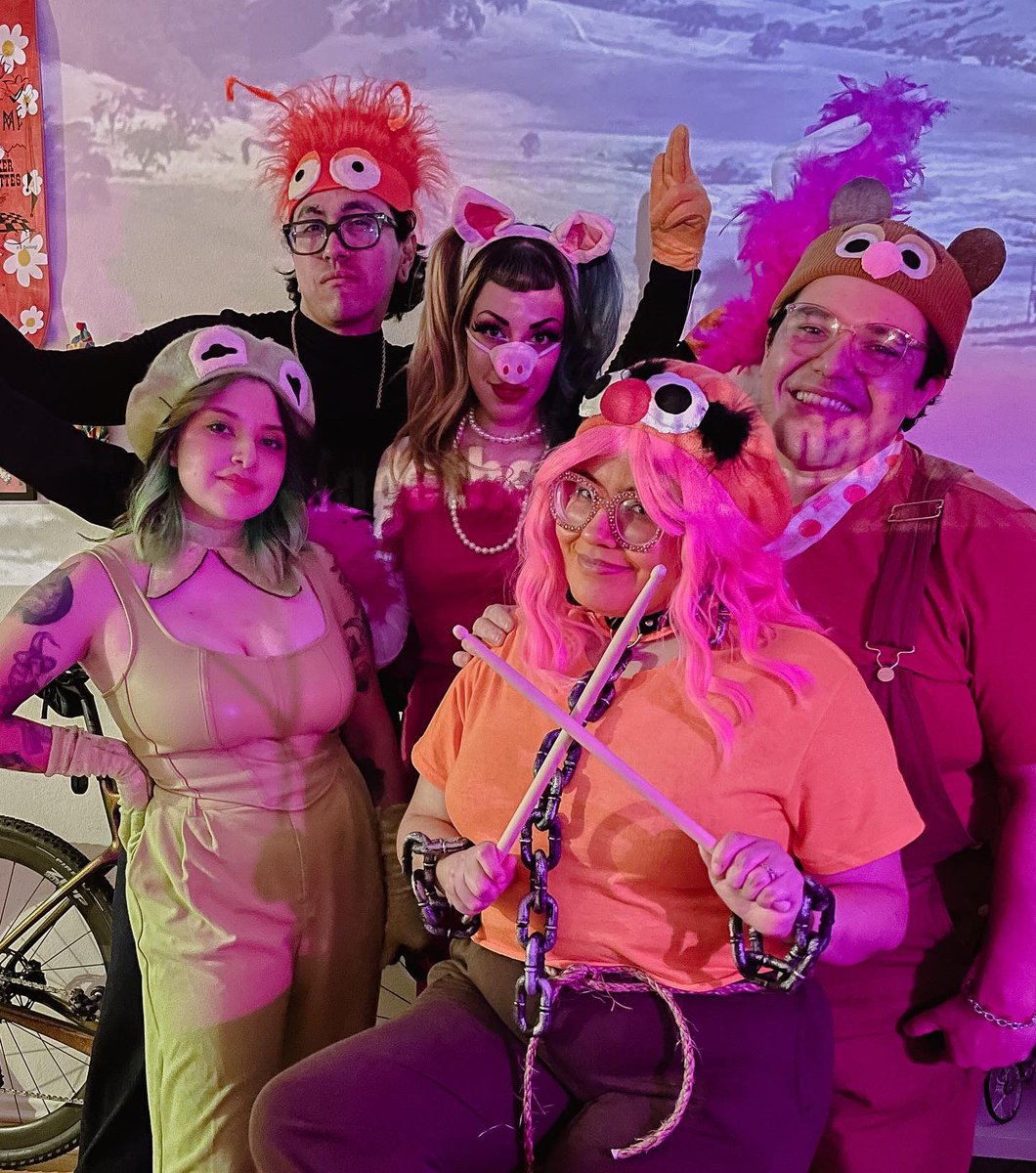 RattleheadCraft's tweet photo. A very Muppets halloween 🎃 https://t.co/VEQ04WHEfe