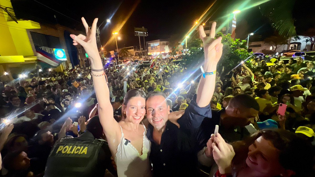 alejoeder's tweet photo. ¡Hoy comienza Cali a ReVivir! ¡GRACIAS! #AlcaldeEDER https://t.co/bbhXBIVjze