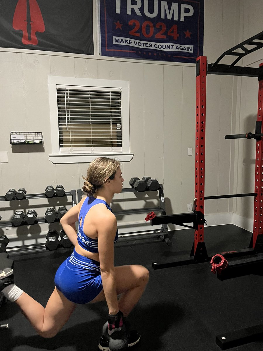 LillianAbner's tweet photo. Straight from CA practice to the gym. Little bit of lifting, little bit of mobility. #SendIt 
@UWFcheer @CheerTroy @OleMissCheer @Alabama_Cheer @UNACheerleading @WeAreSouth_CHR @ttucheer @Northtxcheer @TXSTCHEER @UTexasSpirit @FIUCheer @USFAllGirlCheer @TennesseeCheer https://t.co/Td1UTjmlsm
