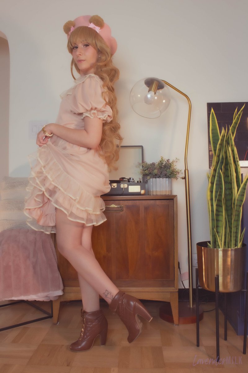 LavenderMilkCos's tweet photo. Let's put a record on 🧸 https://t.co/g6uLoLLhMv