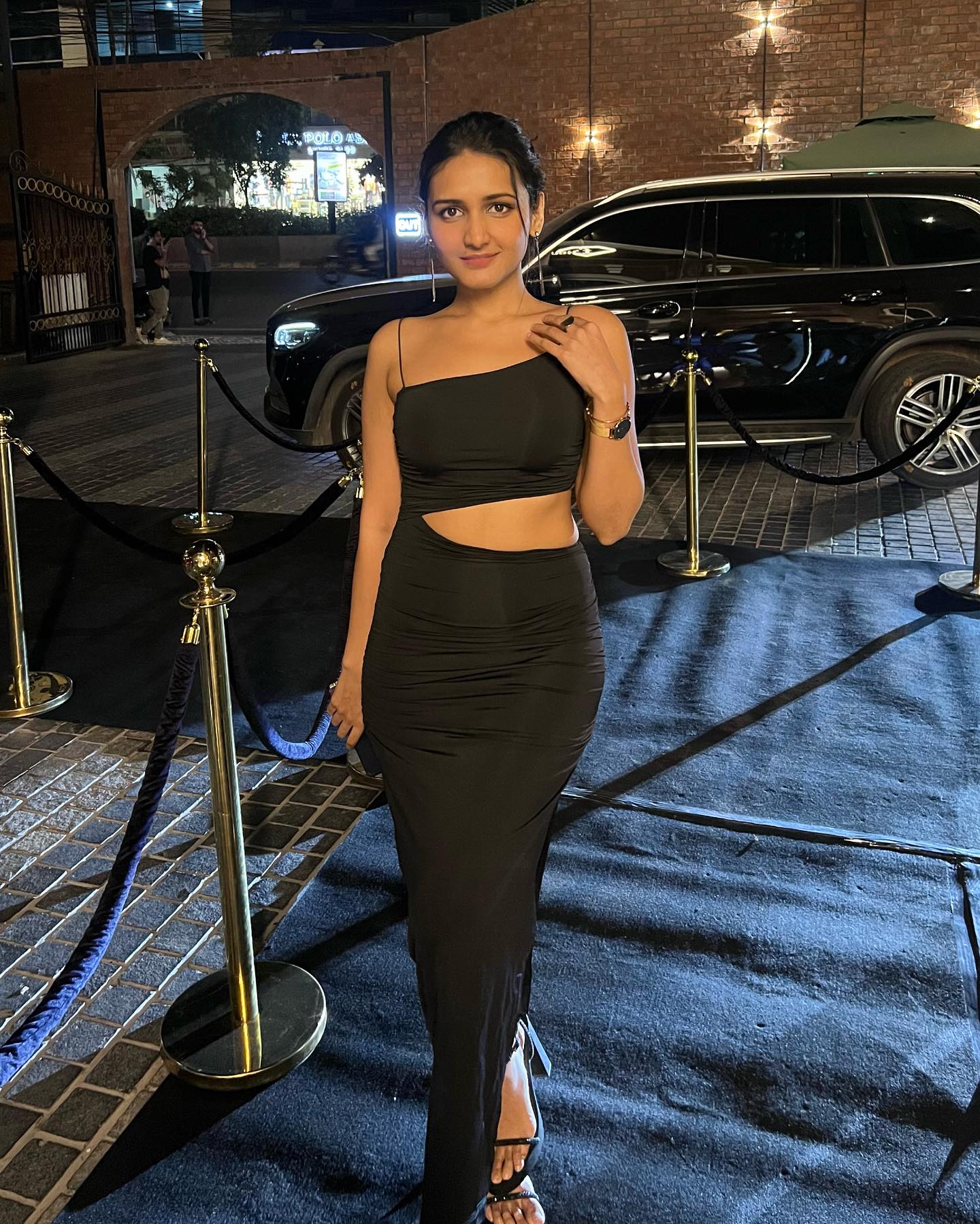 F9pw8xrbAAAJYW7?format=jpg&name=large