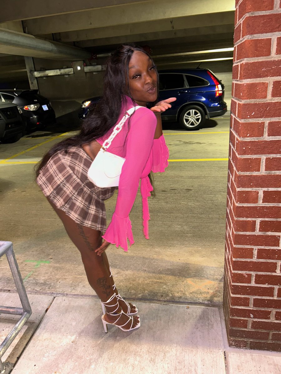 Z_queenn's tweet photo. He love me for a reason 😛 https://t.co/8VuG7X5qZM