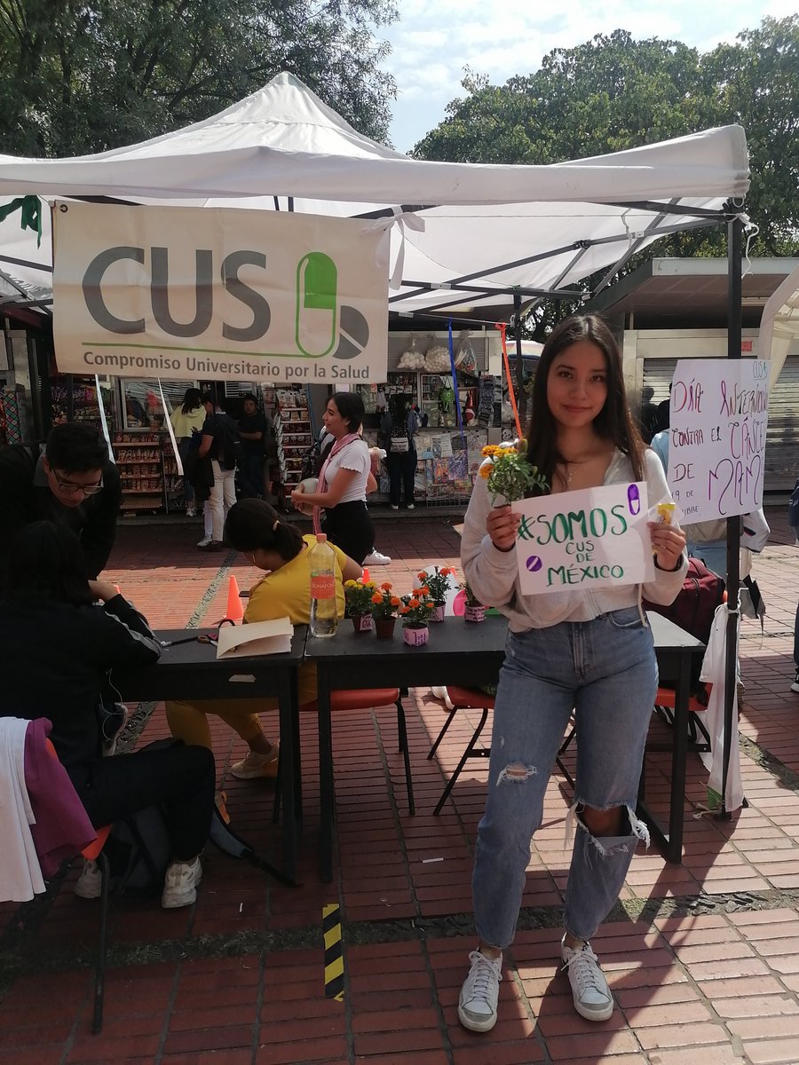 MovimientoCUS's tweet photo. Nuestro buitre viernes fue un éxito! Los esperamos el siguente viernes con más dinámicas!!
✨🤙🏻
#todossomoscus #cusméxico#facmed https://t.co/B0BuZeQvMk