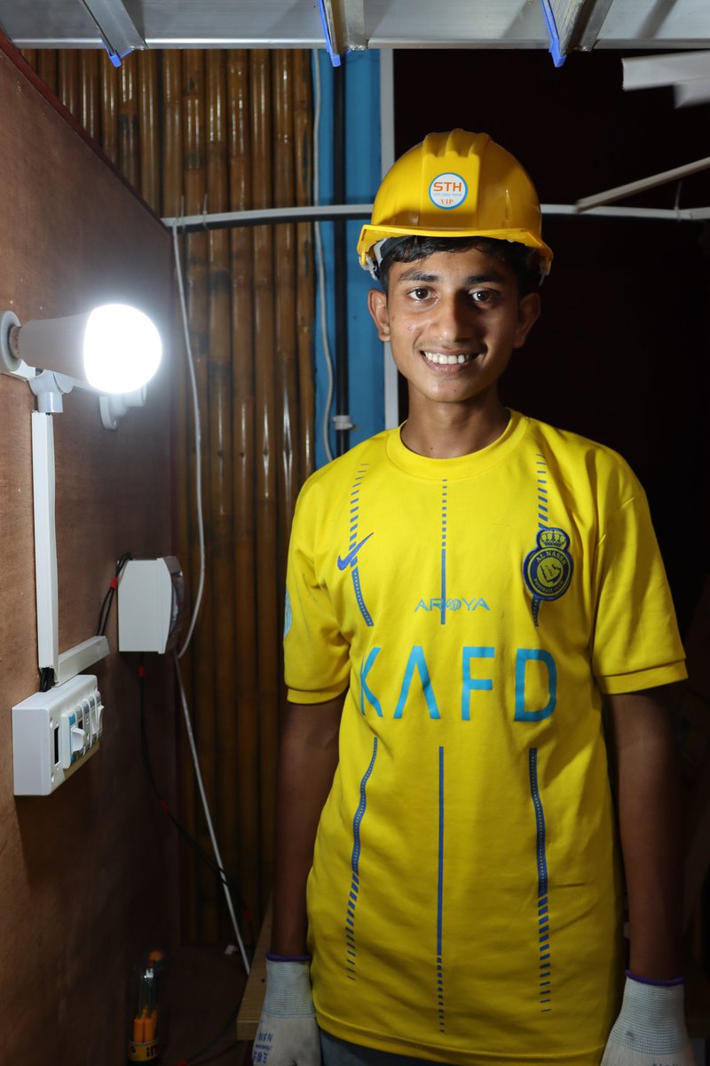 "When the light first blinked, I was so happy. My new skills make me feel confident."
-Farid Alam

UNHCR and CNRS are now #collaboratively providing #skills #training to the #Rohingya #refugeeyouths on Solar System Installation and Maintenance to ensure dignified #repatriation.