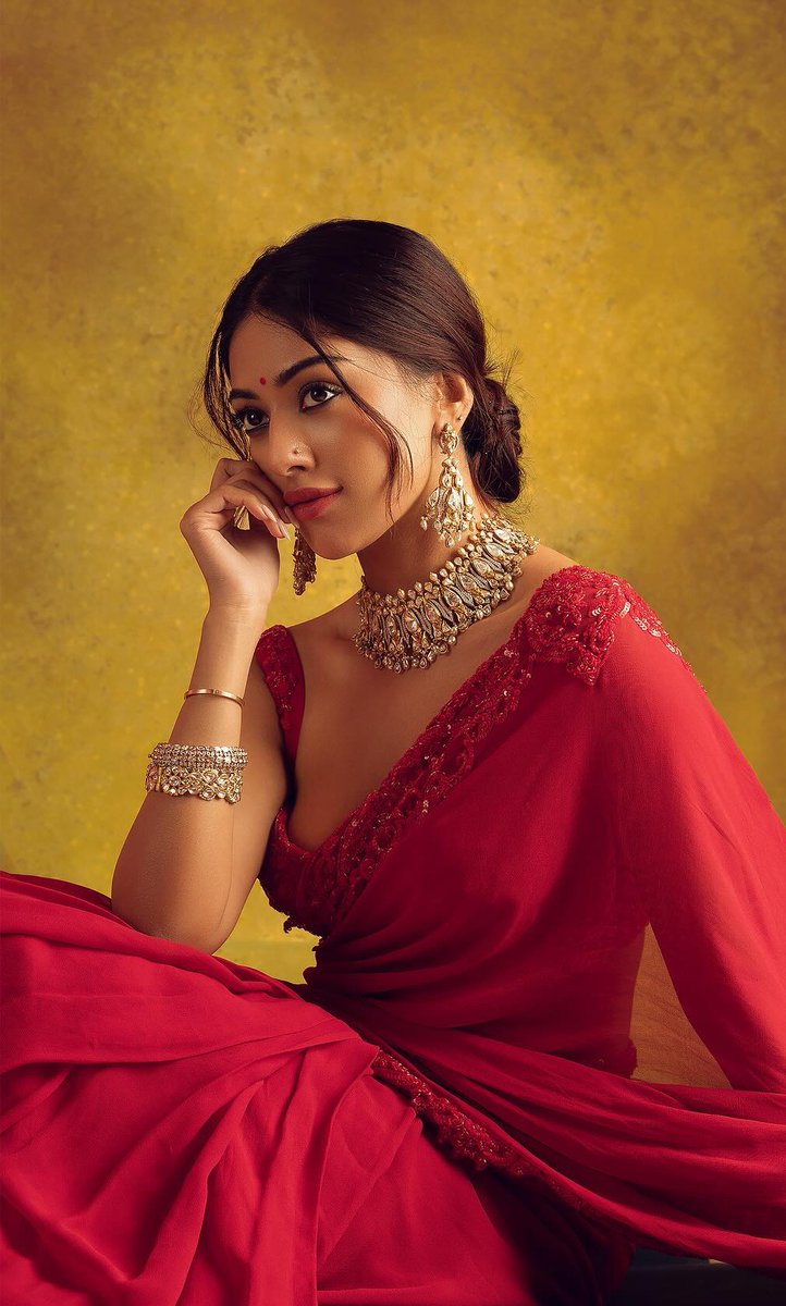 F9q1KMbWEAAzq93?format=jpg&name=medium