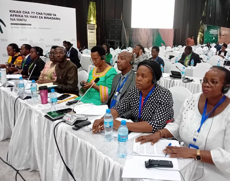 Kemba_A's tweet photo. @KafuuziJackson @ISERUganda Hon @KafuuziJackson updates on @GovUganda efforts to protect right to environment. Mostly focus is on legislation. Would have loved to hear more on implementation especially in light of climate change &amp;qns @achpr_cadhp asked #ACHPR77 https://t.co/lo4fl6J6OU