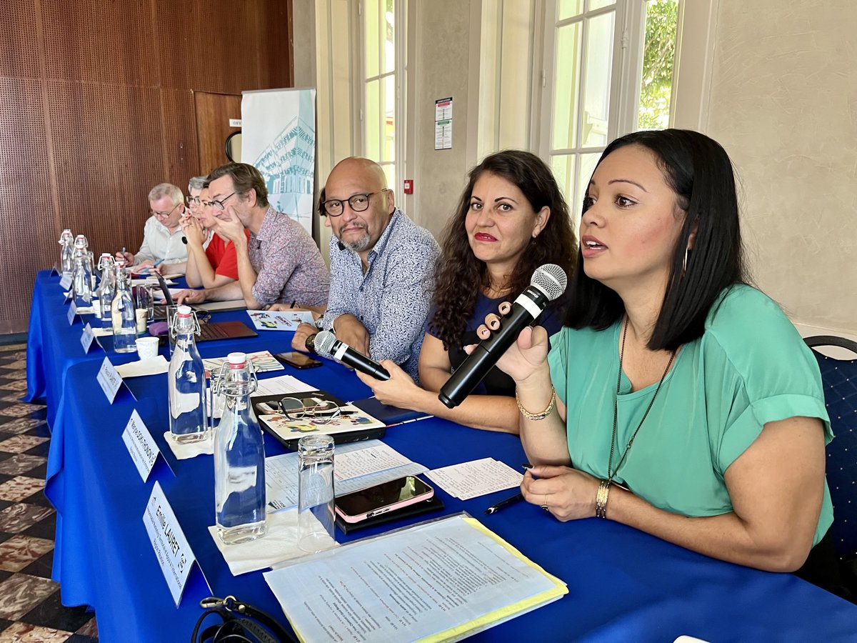 YvesCharmont's tweet image. Lancement d’une formation ⁦@cap_com⁩ #markterr avec ⁦@Region_Reunion⁩ avec 50 participants 👏🏻 et des échanges bouillonnants 🌋 #capcom23 #compublique