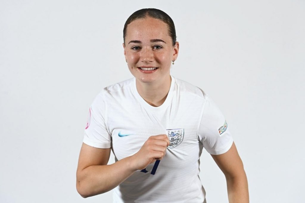 Good luck to @mollypike01, @ellabmorris, @kayla_rendellx,  @luciakendall14 & the U23 @Lionesses today, as they face Portugal🤍

COME ON YOU LIONESSES🏴󠁧󠁢󠁥󠁮󠁧󠁿🦁