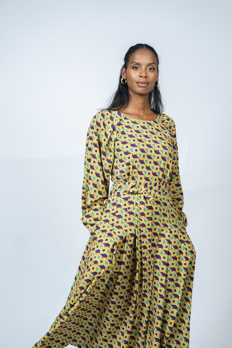 soniamugabo's tweet image. Introducing the “Tesi” Dress in a print pattern, elegantly cinched at the waist with meticulously crafted pleats. 

#soniamugabo #Xcollection #madeinRwanda #ss24 #africanfashion