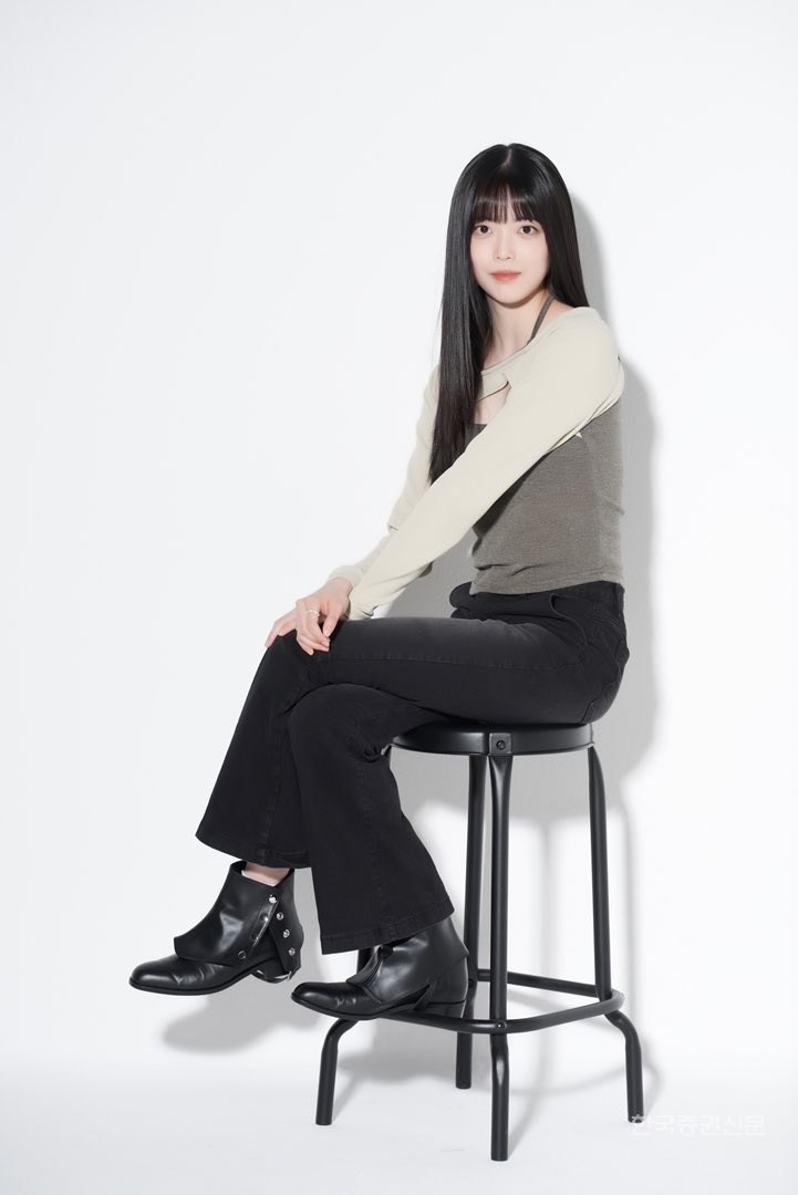 Suyeon_INA's tweet photo. [The Interview] 231030 Sesi Interview dari idol menjadi aktor... Ji Suyeon dan 'The Three Musketeers'

https://t.co/wHfHjP7oHW

@WekiMeki 
#지수연 #뮤지컬 #삼총사 #공연 #문화 #한전아트센터 #뮤지컬삼총사 #콘스탄스 #한국증권 #더인터뷰 #JiSuyeon #TheThreeMusketeers #Contance https://t.co/9fgomDoIPZ