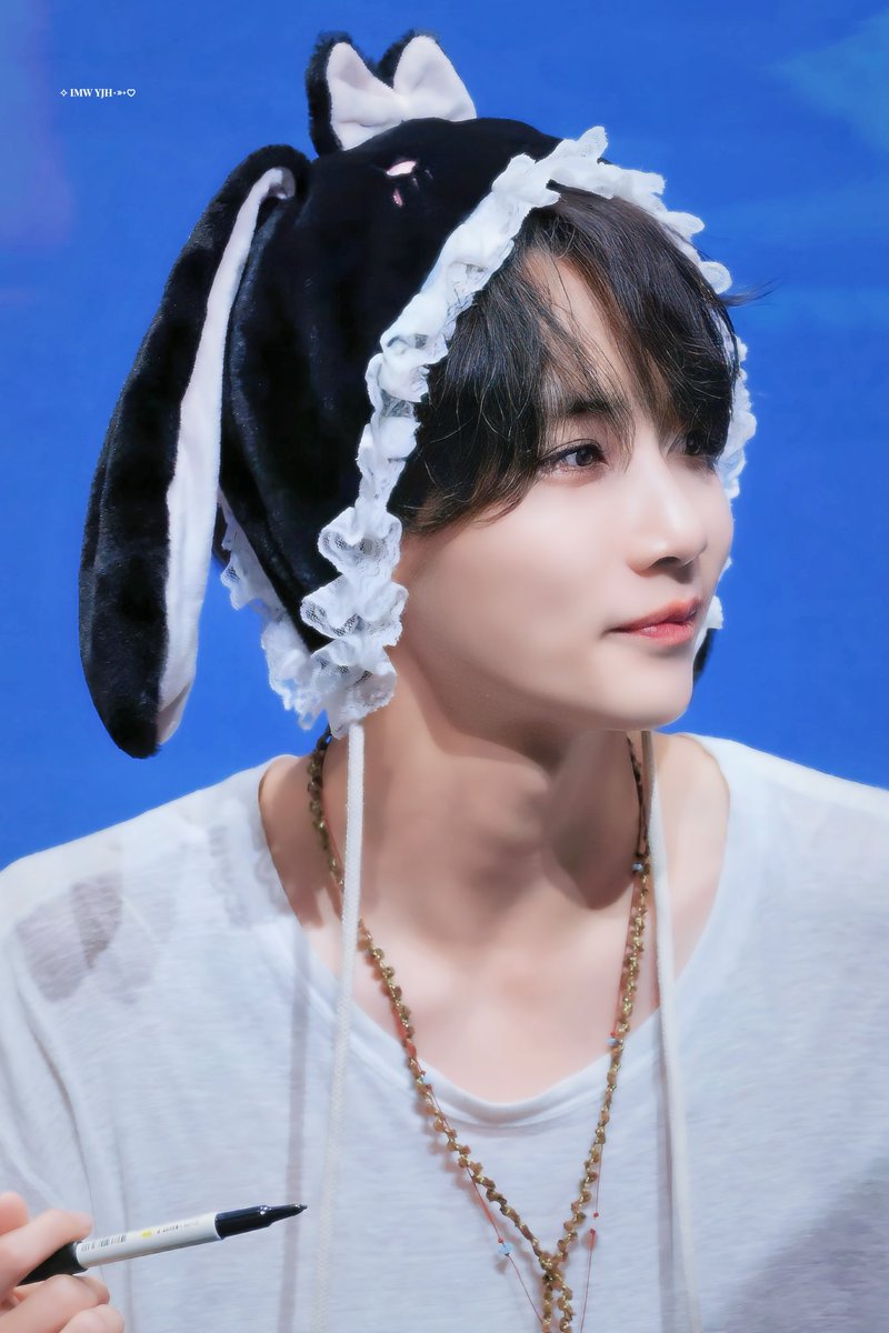IMW_YJH's tweet photo. 231028 Music Korea HD 

🐰🦷🖤🥹

.
#SEVENTEEN     #JEONGHAN  #세븐틴     #정한 https://t.co/L36wZXcVGj