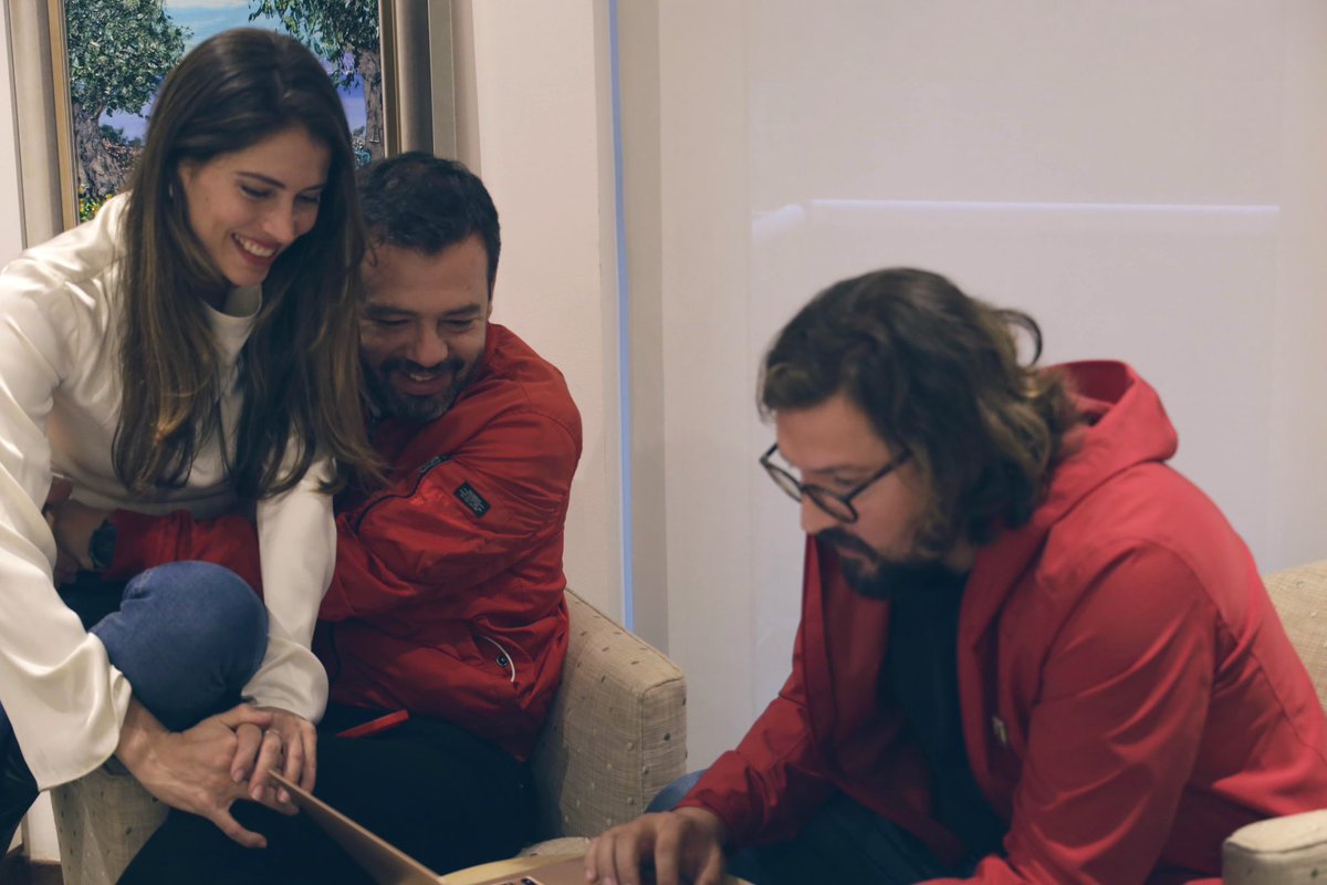 JuanAbelG's tweet photo. Duermo tranquilo. @CarlosFGalan es un gran ser humano. Su esposa, Carolina también. Llegan al poder personas preparadas que quieren cambiar la forma de hacer política. Tienen la oportunidad de demostrar que sí se puede unir la sociedad. Un honor haber hecho parte de esta campaña. https://t.co/RXOYN7a4mZ