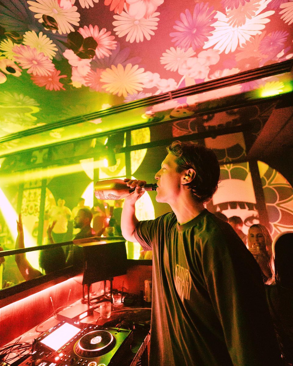 MatomaOfficial's tweet photo. Post card from Dallas!😊 Insane vibes at the club last night!🔥So much vibes and so much good energy in that warm, intense and epic club!! https://t.co/DGQhOCQ1oh