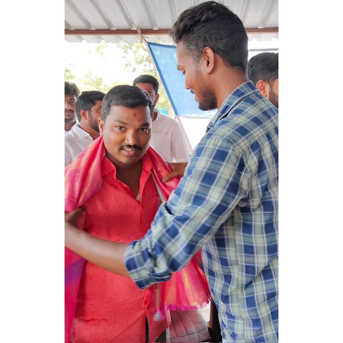 trs_saikumar's tweet photo. Wish you many more Happy returns of the day @BhanuChelimela Anna 💐💐 https://t.co/sgM4fR9jtr
