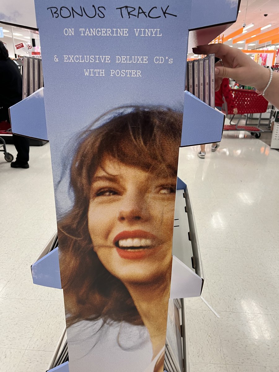 target runs never go out of style @taylornation13 #taylurking #itsanewsoundtrack #1989TaylorsVersion