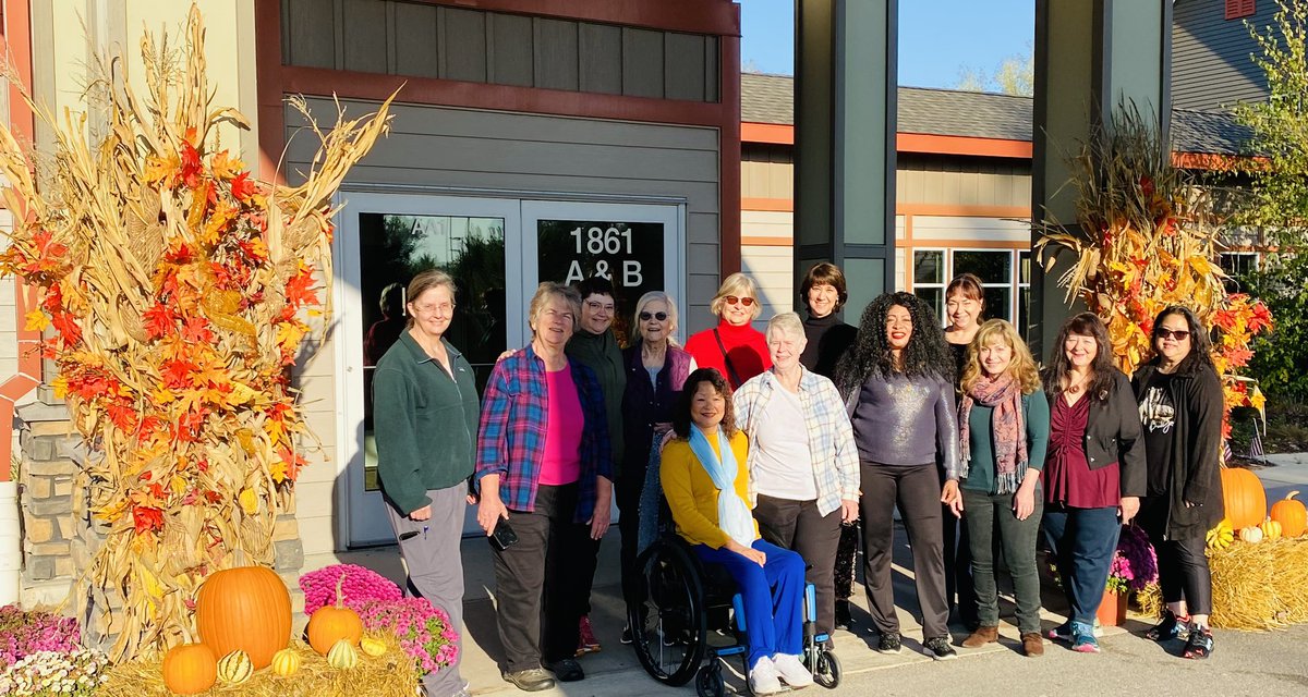 Loved being in Minnesota teaching the International Harp Therapy Program, wonderful venue at the St. John’s Community and a fun night out at the Three Oaks Winery Concert!