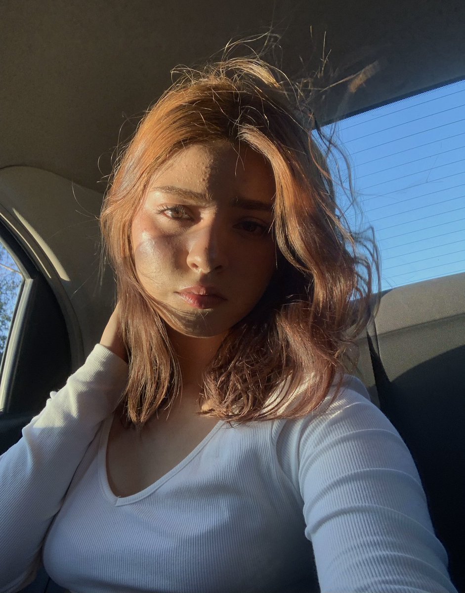 un poco desgreñada…