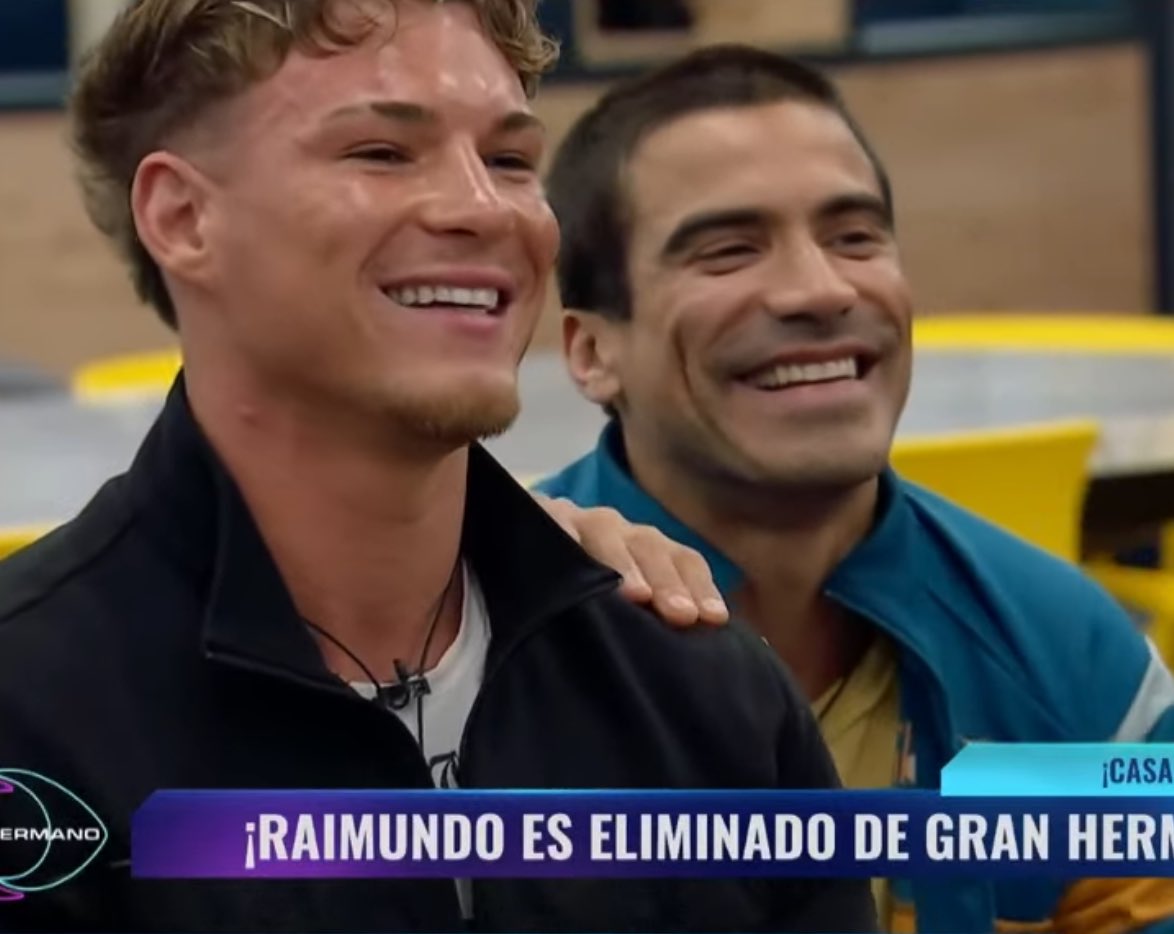 bvstianjara's tweet photo. raimundo buscando mil y una razones para entender porque lo eliminaron y no se da cuenta que la razón está junto a él y se llama sebastián #GranConstanza #LaResistenciaLulo https://t.co/9GF0lw7esH
