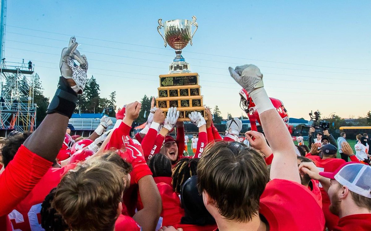 Djanke7's tweet photo. 2023 Cullen Cup Champions! https://t.co/7Xq1mcVJTr