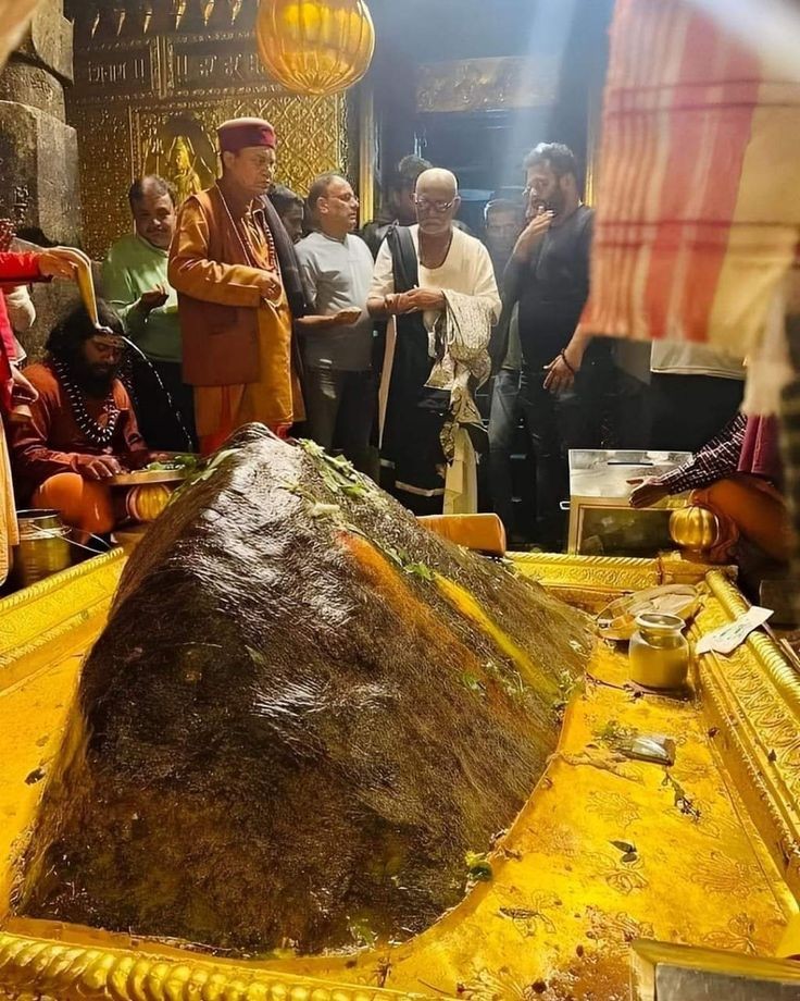 12 Divine Jyotirlinga of Bhagwan Shiva which every Hindu must visit at least once.

1. Kedarnath Jyotirlinga - Kedarnath, Uttarakhand