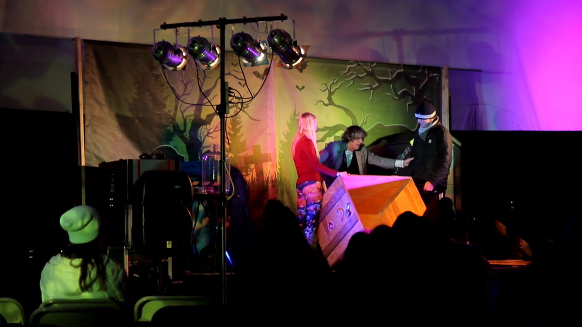 EricAdamHovis's tweet image. More images from the excellent #MagicManRusty Ammerman's Dimension of Illusion magic show at #ConnerPrairie's Headless Horseman Festival 2023, (October 29th, 2023):