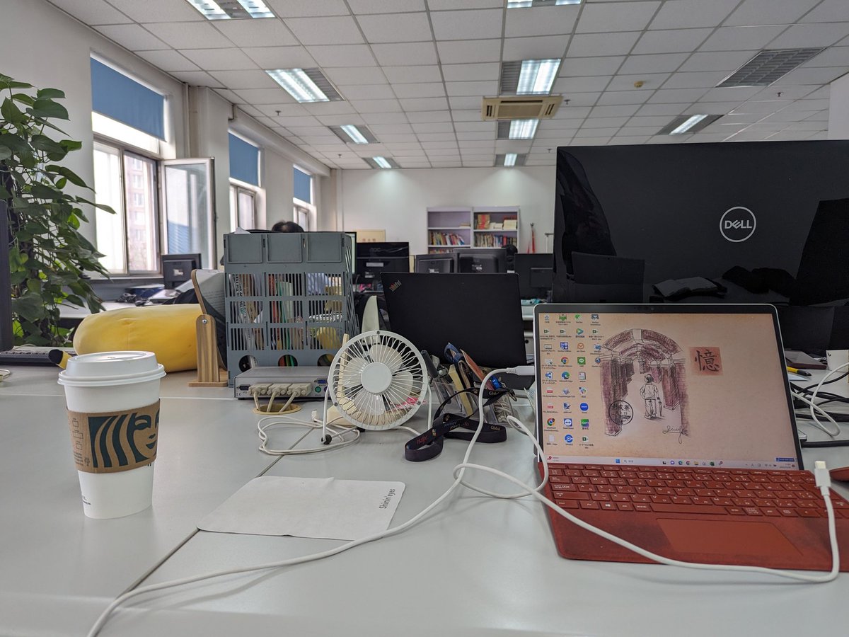 sanzhai0411's tweet photo. 今日は出社。うちの社員もパートナーさんもみんな元気そうで何より。
#大連 #DLSP https://t.co/QHSijU3Pe7