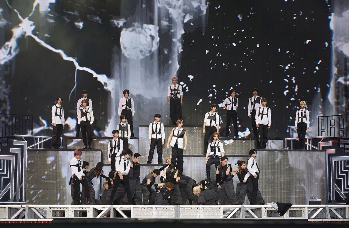 tiasuppersready's tweet image. ไปดูเพนกวินมา เหมือนNCT NATIONเลย 555555555555