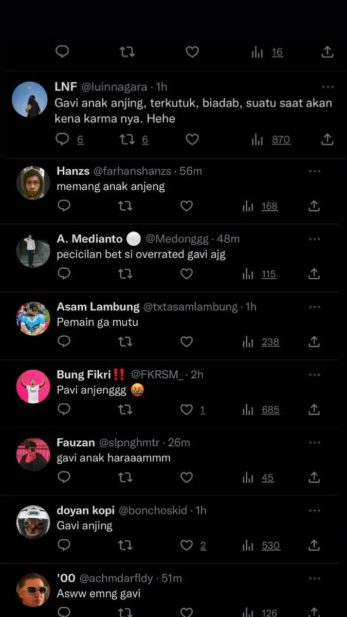 SukaLaliga's tweet photo. Teriak soal rasisme, tapi sendirinya komen model beginian 🤦‍♂️ https://t.co/hJdpF6RZ0q