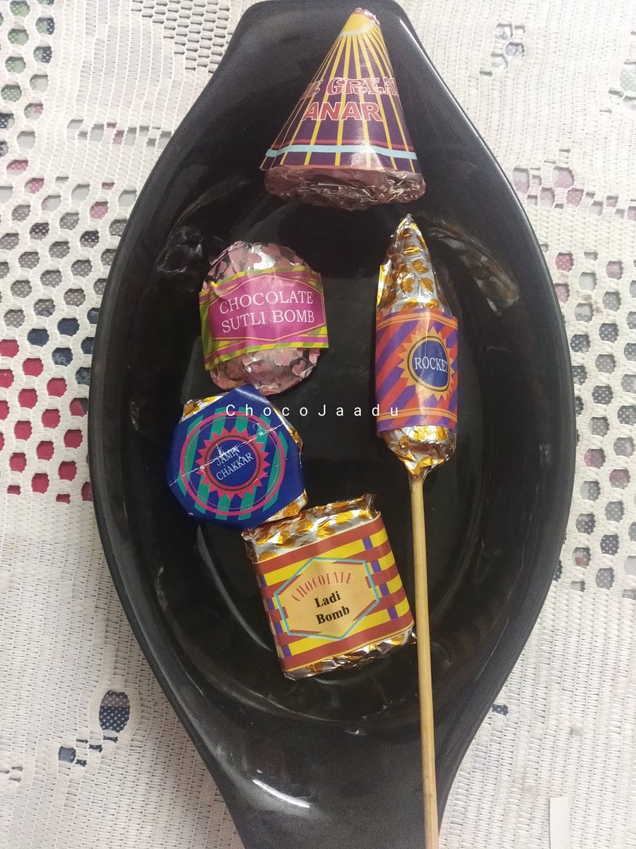 MeenaRaychaudh1's tweet photo. Recharge yourself to start the new week after #lakshmipuja with ChocoJaadu #chocolates.
Order : https://t.co/4379Wf9iXj
CALL 9830304839 https://t.co/n5g0mkuHYt