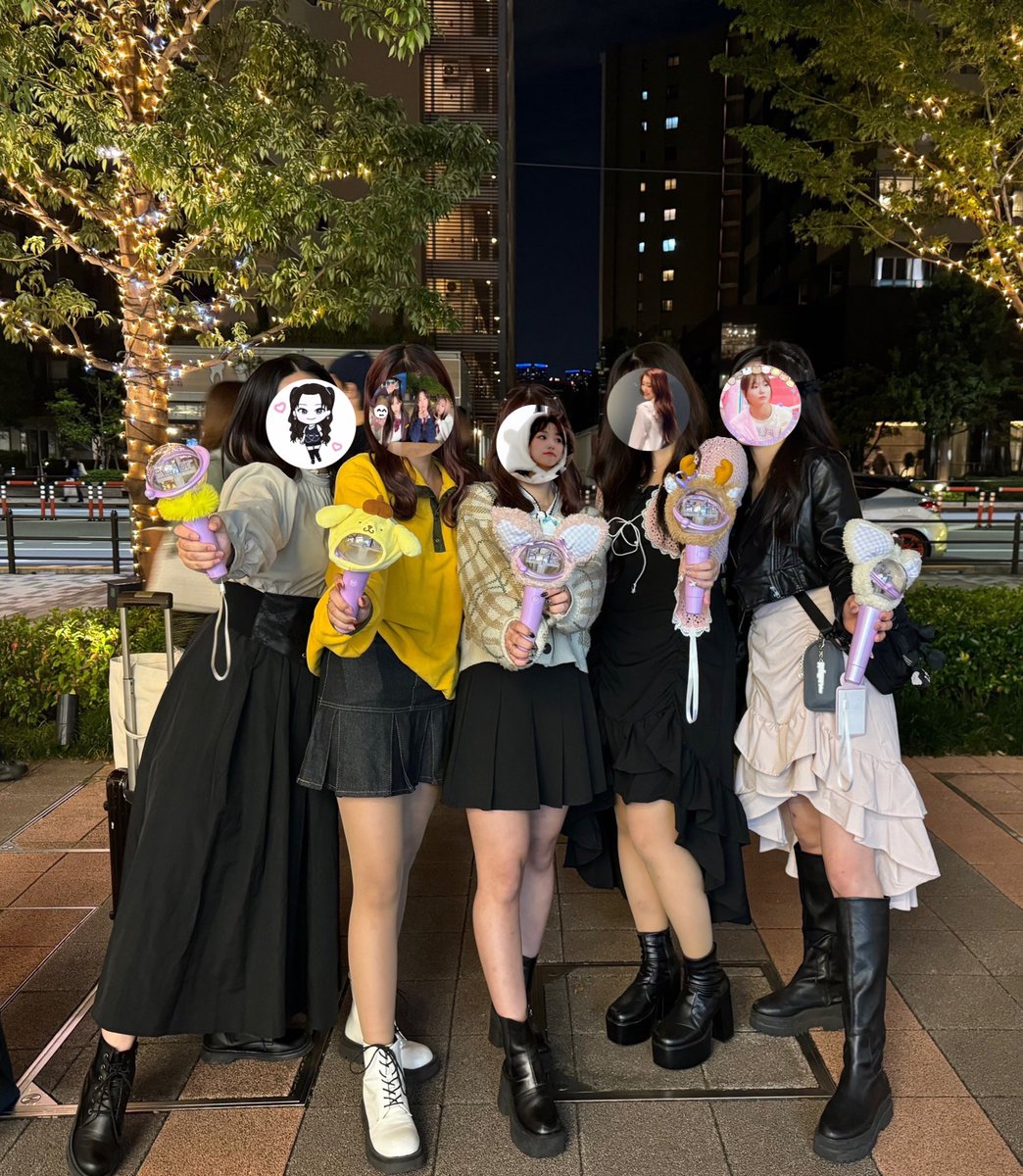 xiaoting_kokoro's tweet photo. Kep1er JAPAN FAN MEETING
“𝑭𝒂𝒊𝒓𝒚 𝑭𝒂𝒏𝒕𝒂𝒔𝒊𝒂” Day２💛💜

02女子、代々木以来やっと揃った〜😿❤️
会えた瞬間にみんなでキャーって言いながらハグした時に戻りたい…
めんたい何気初連番ありがとう₍ᐢ‥ᐢ₎ ♡
次も絶対連番しようね❕ https://t.co/wRlzOzbbcx