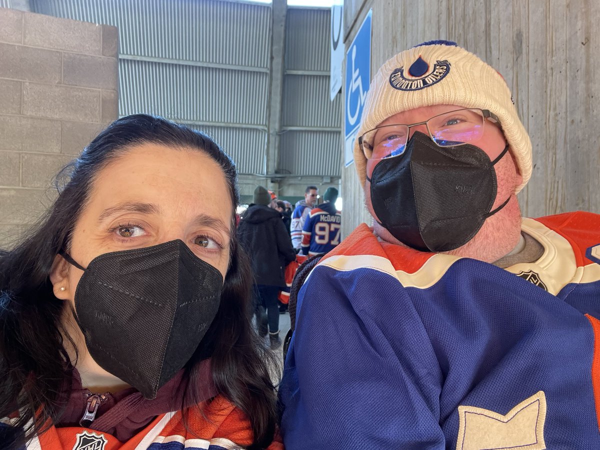 I also want to thank everyone who retweeted and engaged in my #HeritageClassic tweet. Thanks to you and @CityofEdmonton, you turned our night around 🙏🏻❤️👨🏻‍🦼 #yeg #LetsGoOilers