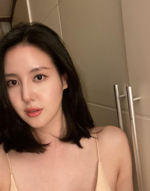 被颜射时的羞耻感让我着迷 https://t.co/4pCyx7r84r